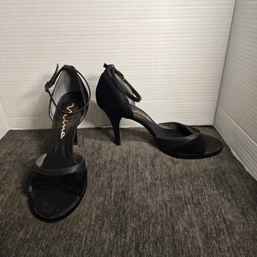 Nina Black Velvet Satin Ankle Strap Stiletto Heels Sandals Womens 8.5 M‎ Evening